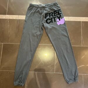 Freecity sweatpants